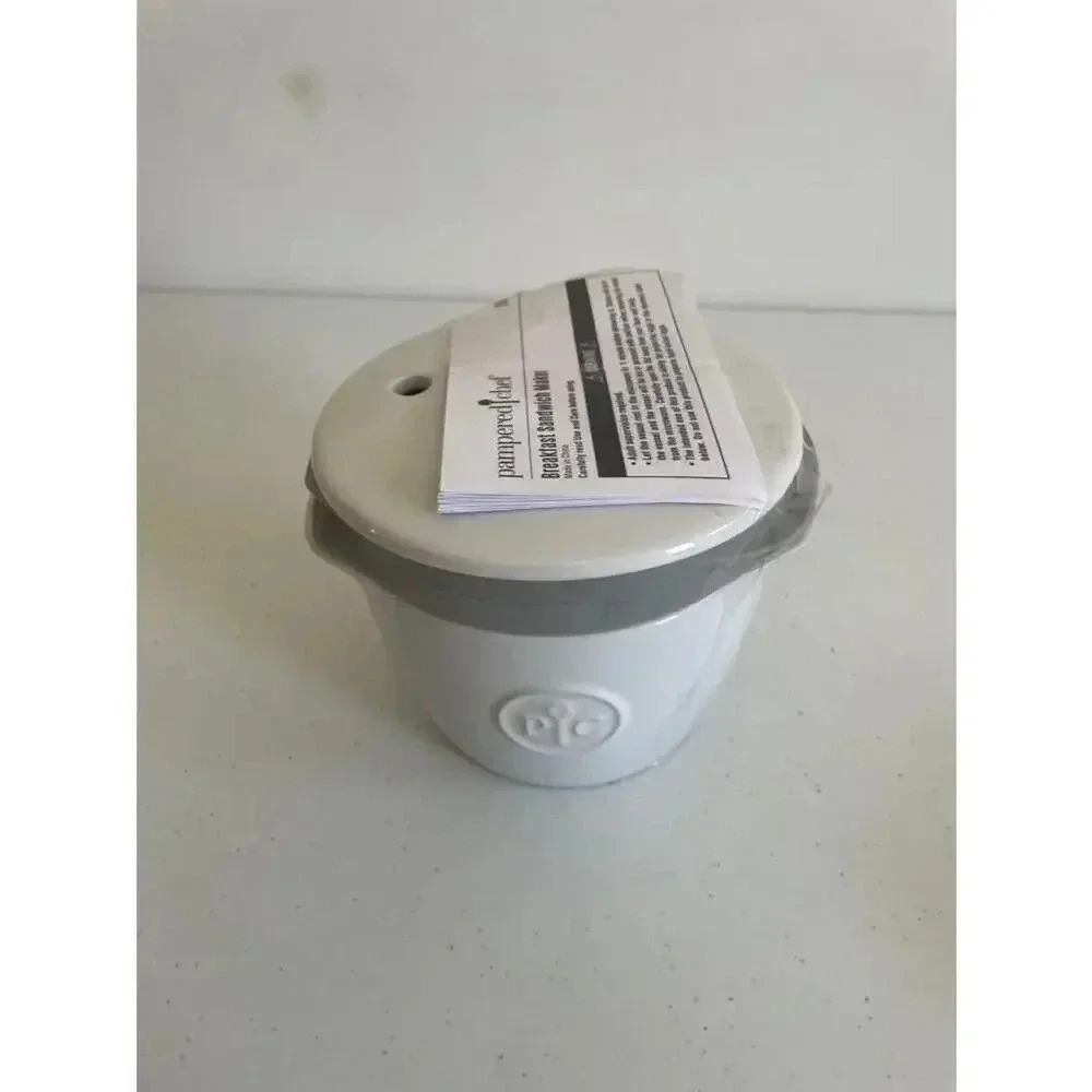 Pampered Chef Breakfast Sandwich Maker White/Gray Never Used!